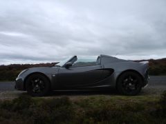 Elise amongst the heather