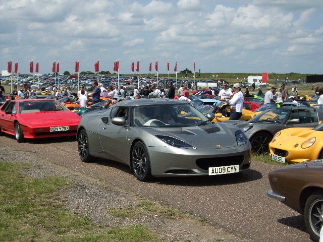 2009_0614Snetterton0011.JPG