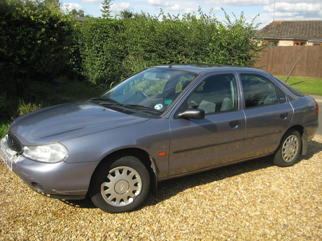 1998 Ford Mondeo 1.8LX (5dr petrol)