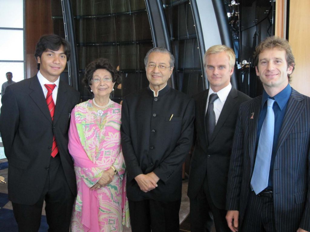 Fairuz Fauzy, TunHasmah TnMahathir, Heikki Kovalainen and Ja