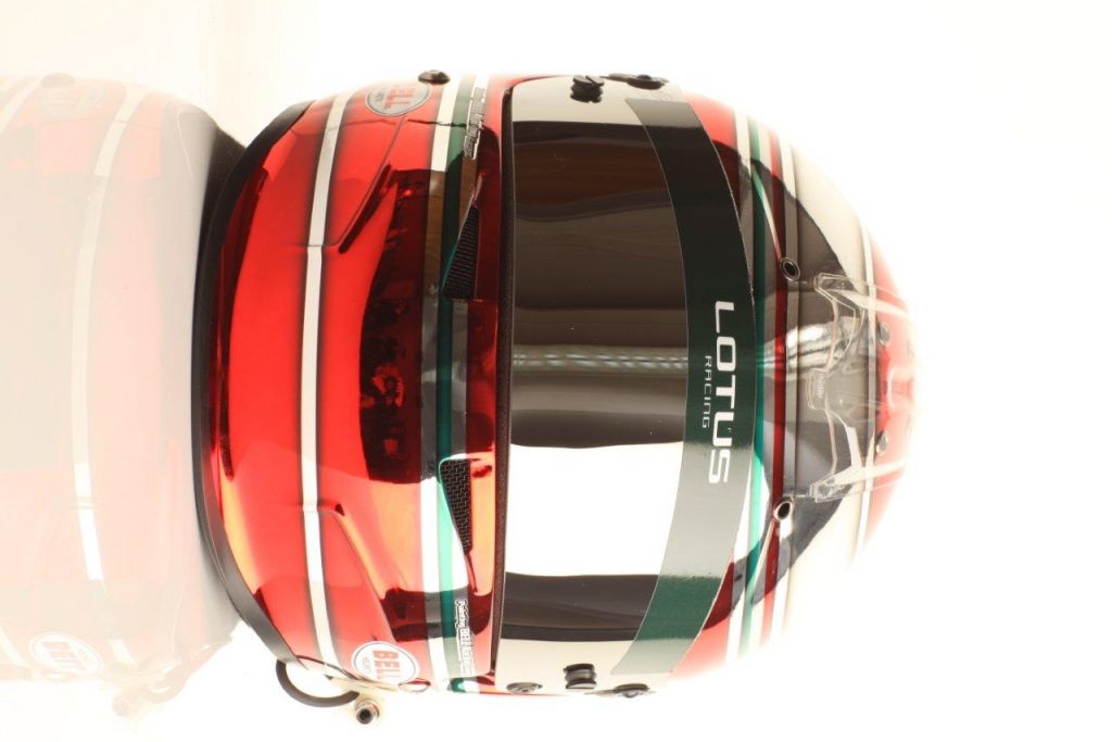 Jarno_Trulli_2010_helmet_face_on.jpg