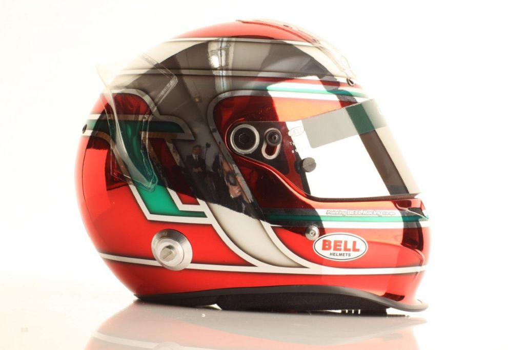Jarno_Trulli_2010_helmet_side_on.jpg