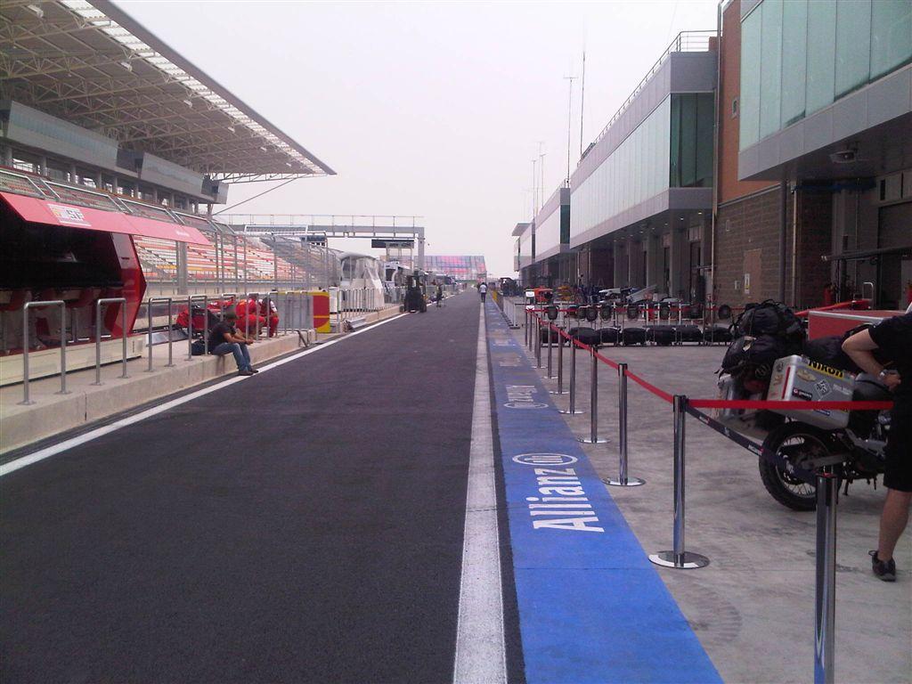 Korea pitlane 3.jpg