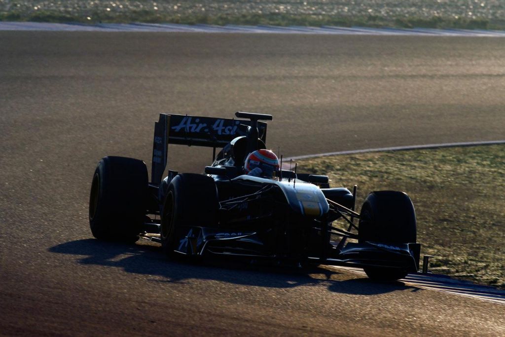 5433132119_b13a3791d7 Jarno in the morning Jerez shadows_O.jpg