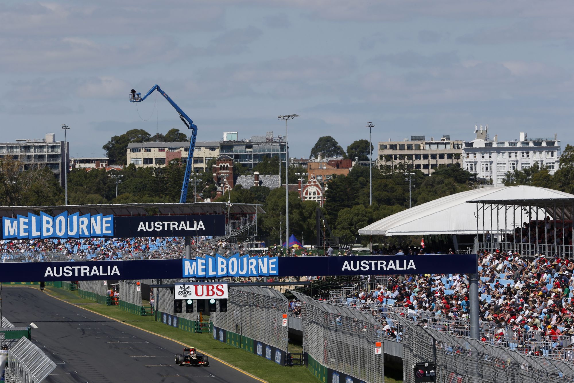 2013 Australian Grand Prix - Friday