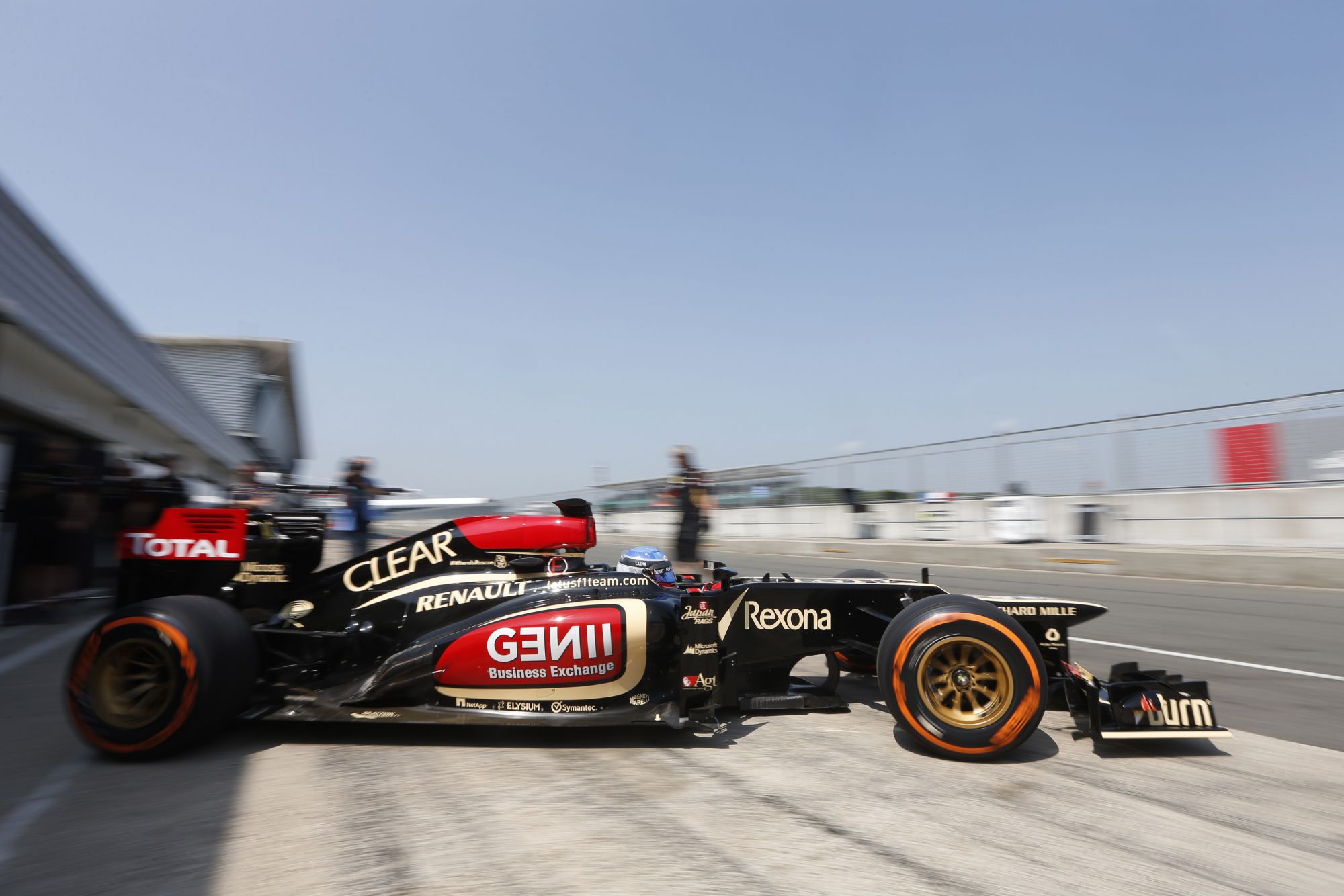 2013 F1 Young Driver Test - Day 1
