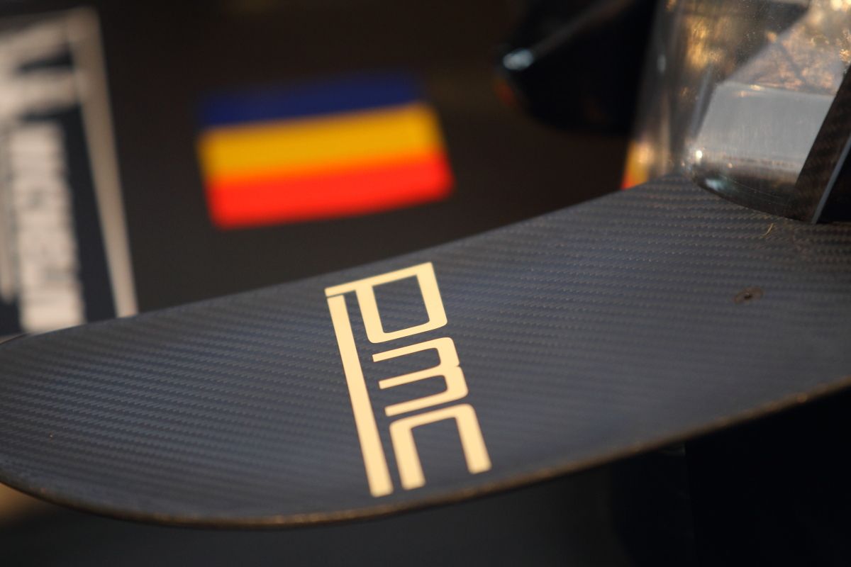 unveiling Lotus LMP P1 Le Mans 2014 12