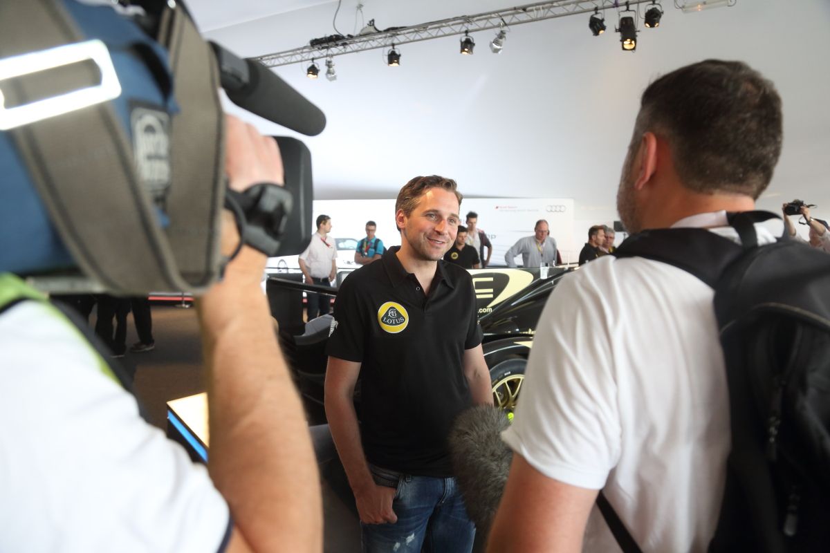 unveiling Lotus LMP P1 Le Mans 2014 06