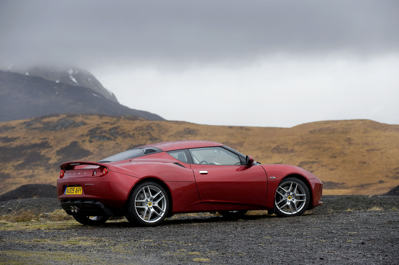 Lotus Evora Rear 3QTR Static 1