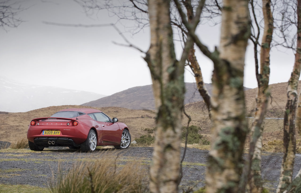 Lotus Evora Rear 3QTR Static 3