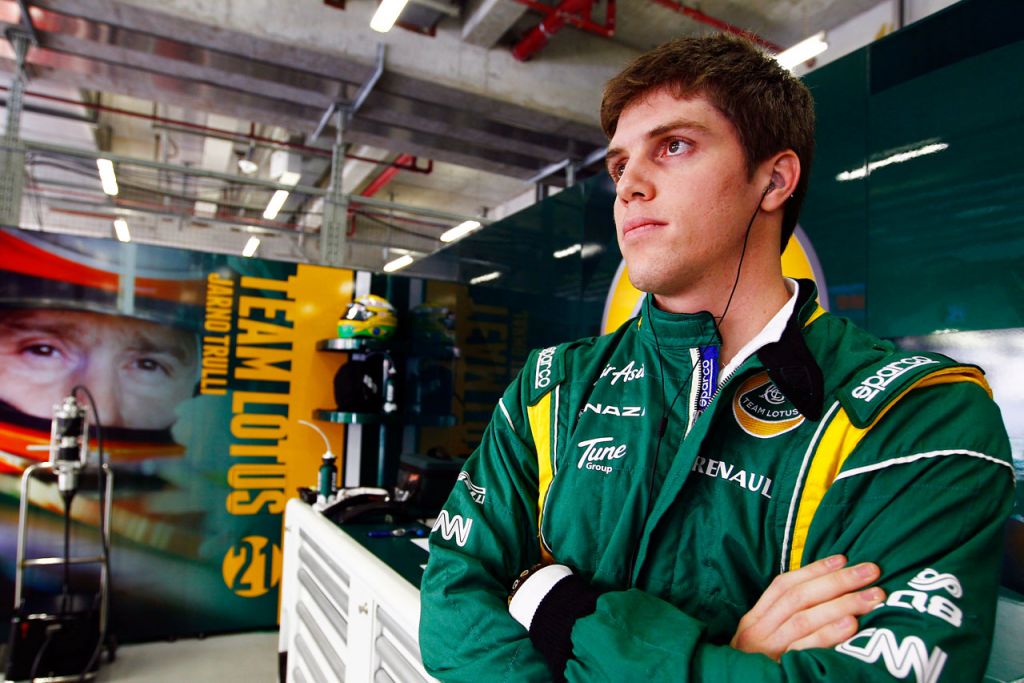 5620722889 3b6b4672cc Luiz In The garage O