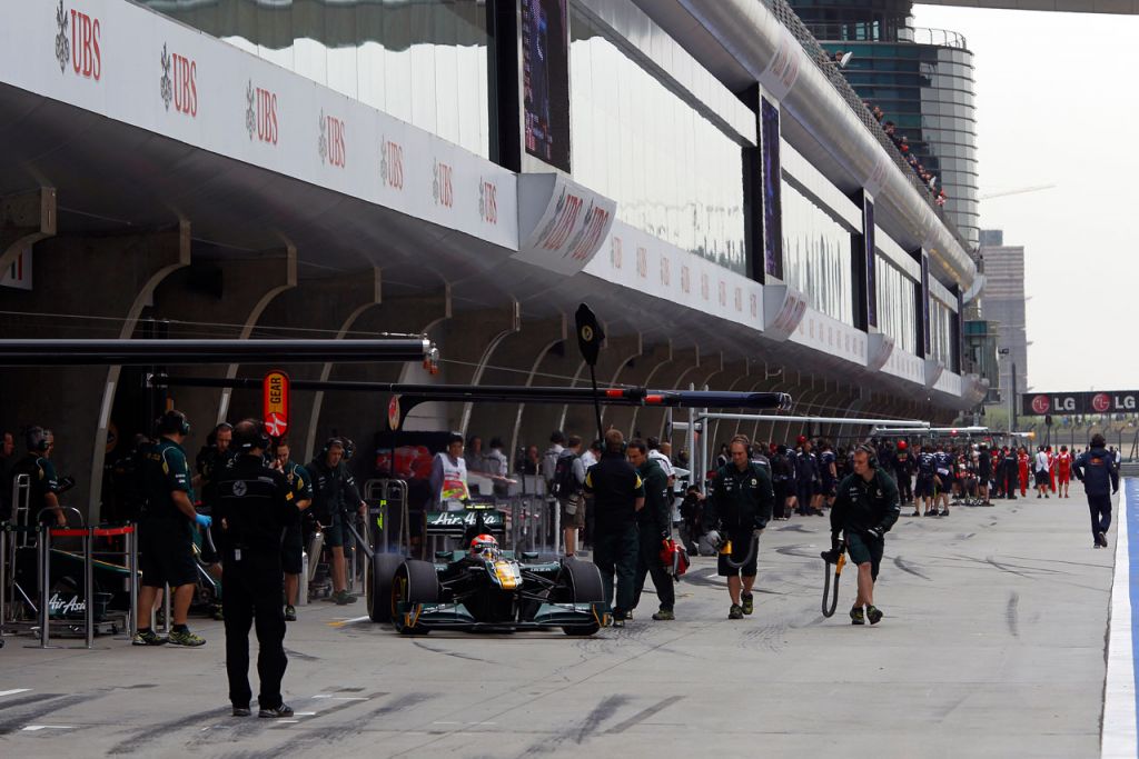 5623399739 605cd811e3 Shanghai pitlane O