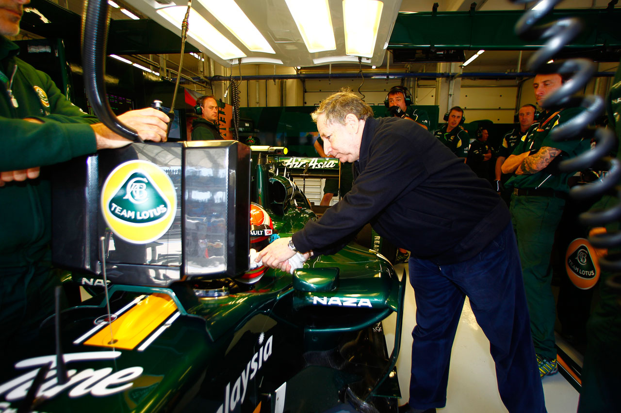 5695745255 06b70b1773 Jarno Trulli In The pits during qualifying O