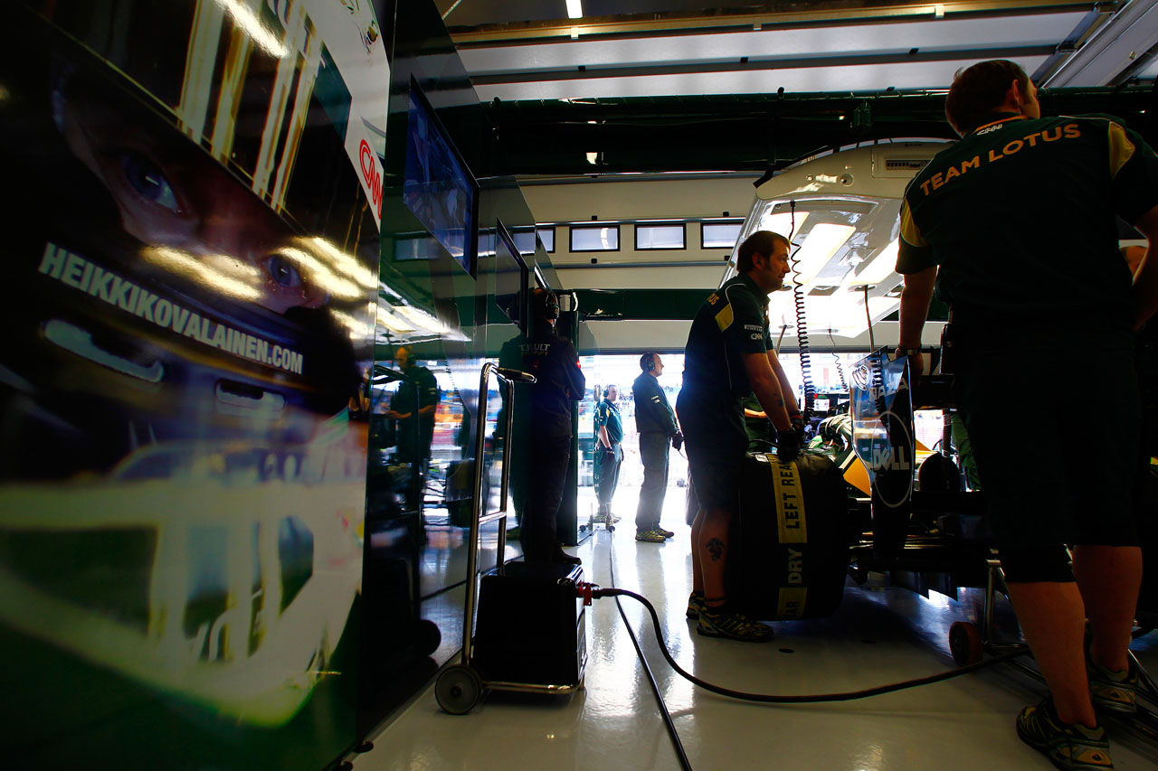 5695744569 682067138c In The garage during qualifying O