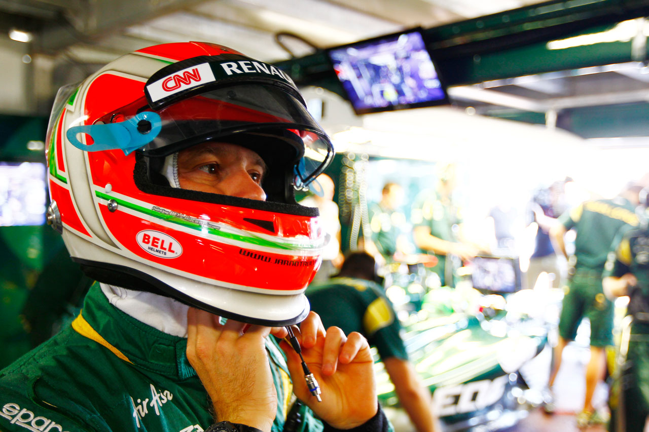 5762298153 0a97f81fdc Jarno Trulli In The garage during FP2 O