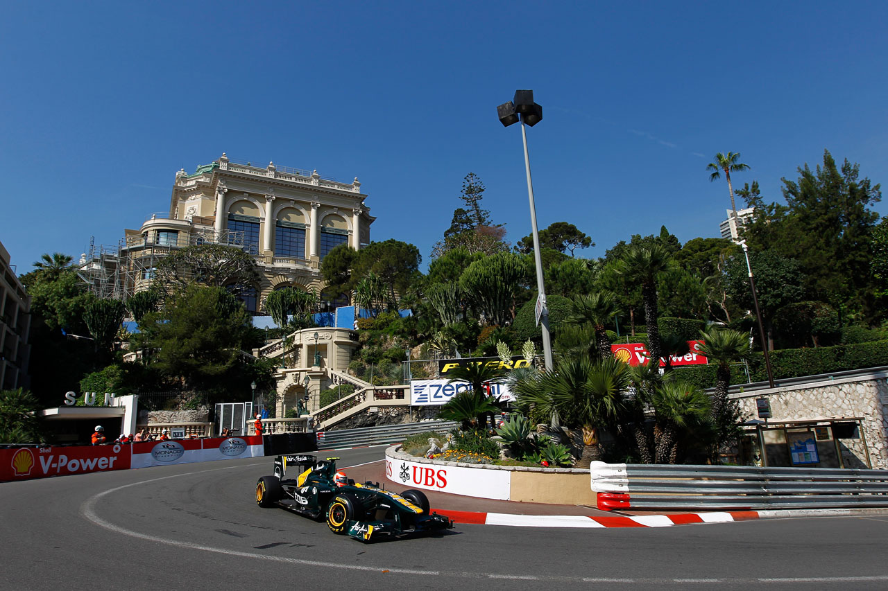 5761537292 ff86b41590 Jarno Trulli On track In FP1 O