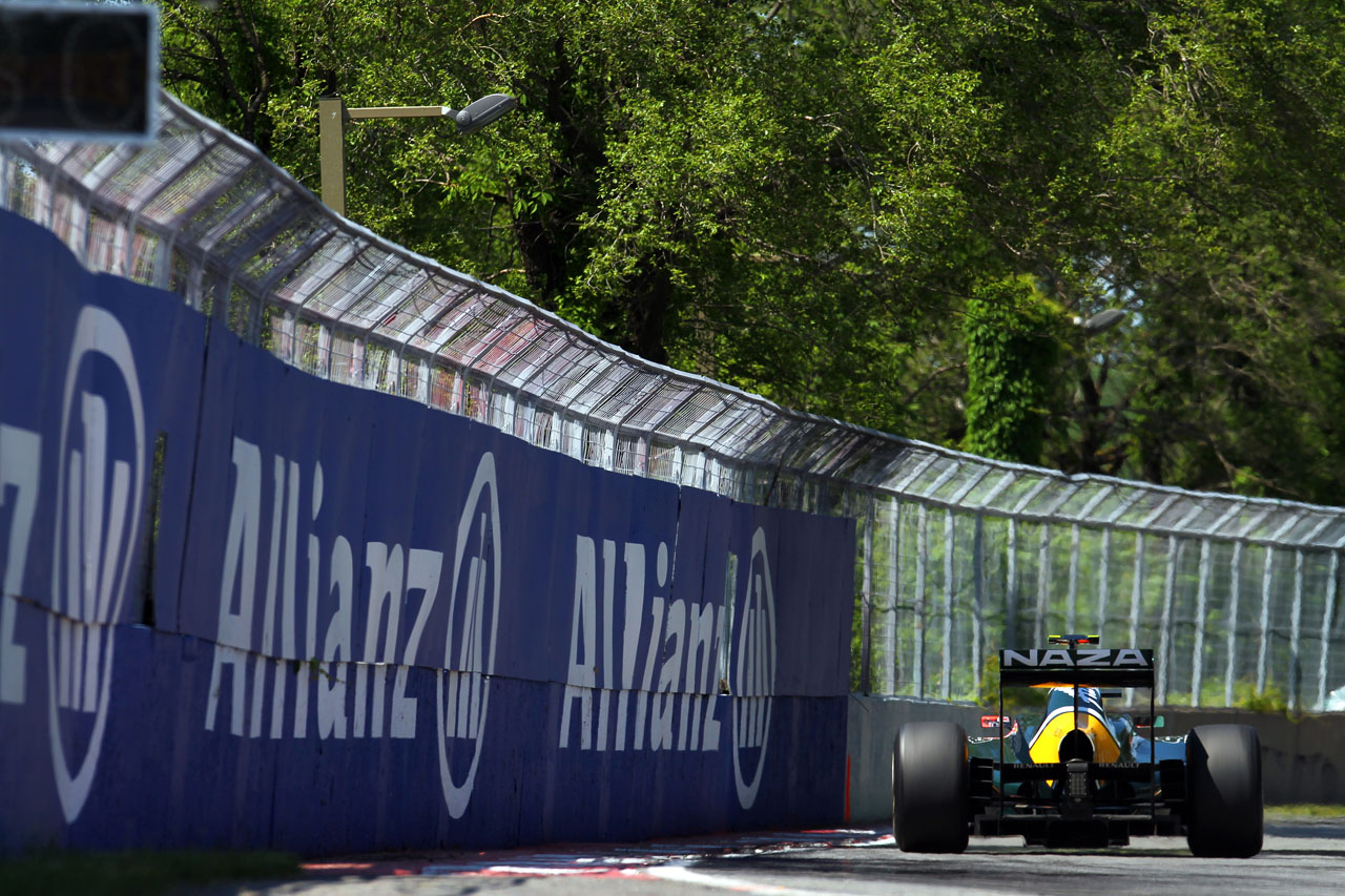 5820532463 31f89ee10a Jarno Trulli On track during FP2 O