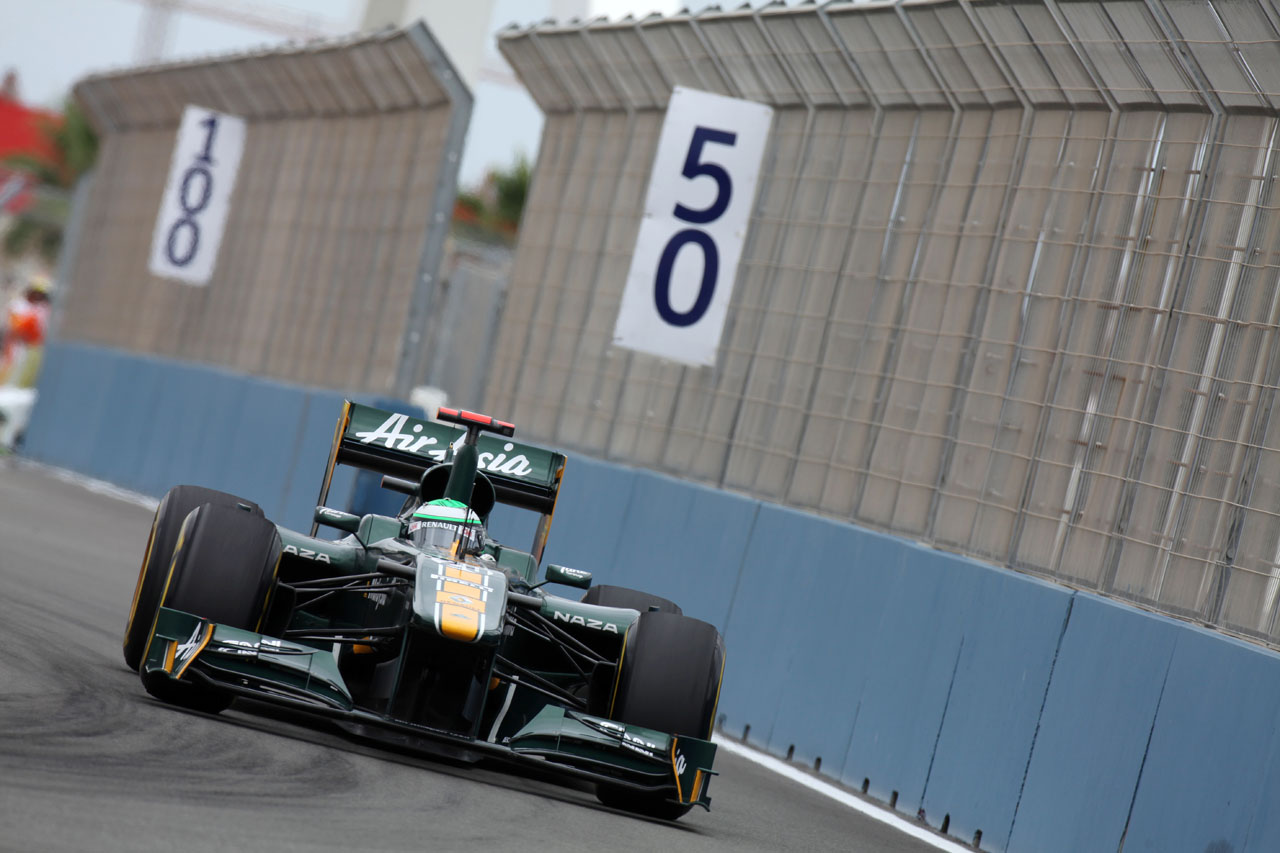 5866910910 89de778351 Heikki Kovalainen On track during FP2 O