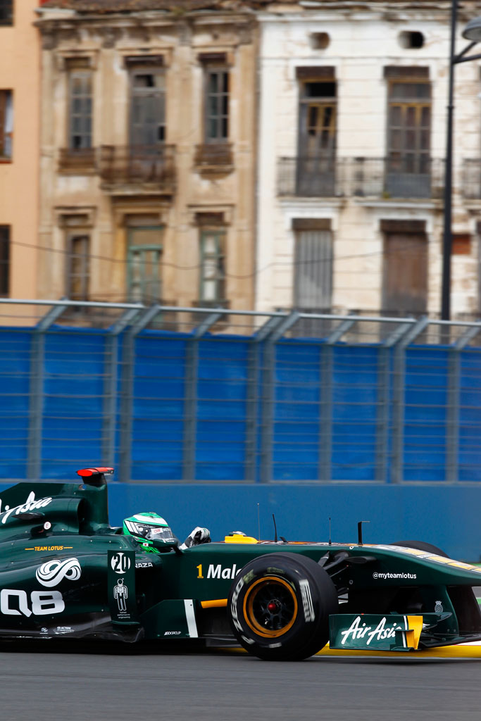 5865886137 cc24aeeef1 Heikki Kovalainen On track during FP1 O