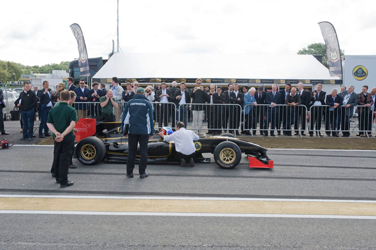 40162 103 9724 Lotus Test Track Opening 21 06 11 214