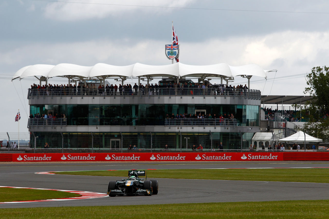 5919212630 f02bcdf6eb Heikki Kovalainen On track during qualifying O