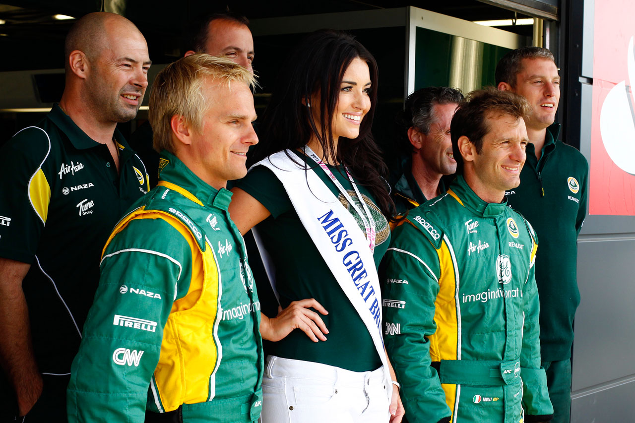 5915169506 51fb3a8f01 Miss Great Britain Amy Carrier with Team Lotus O