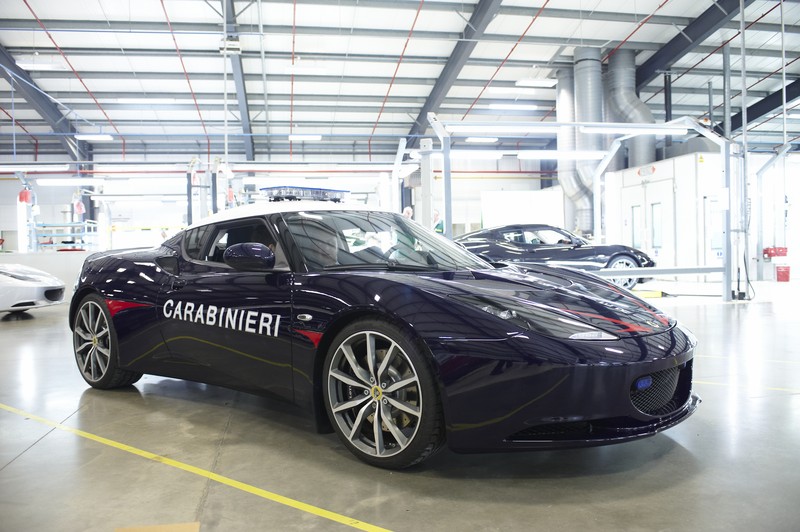 Lotus Evora Carabinieri   Workshop Lotus Factory UK..800x 1