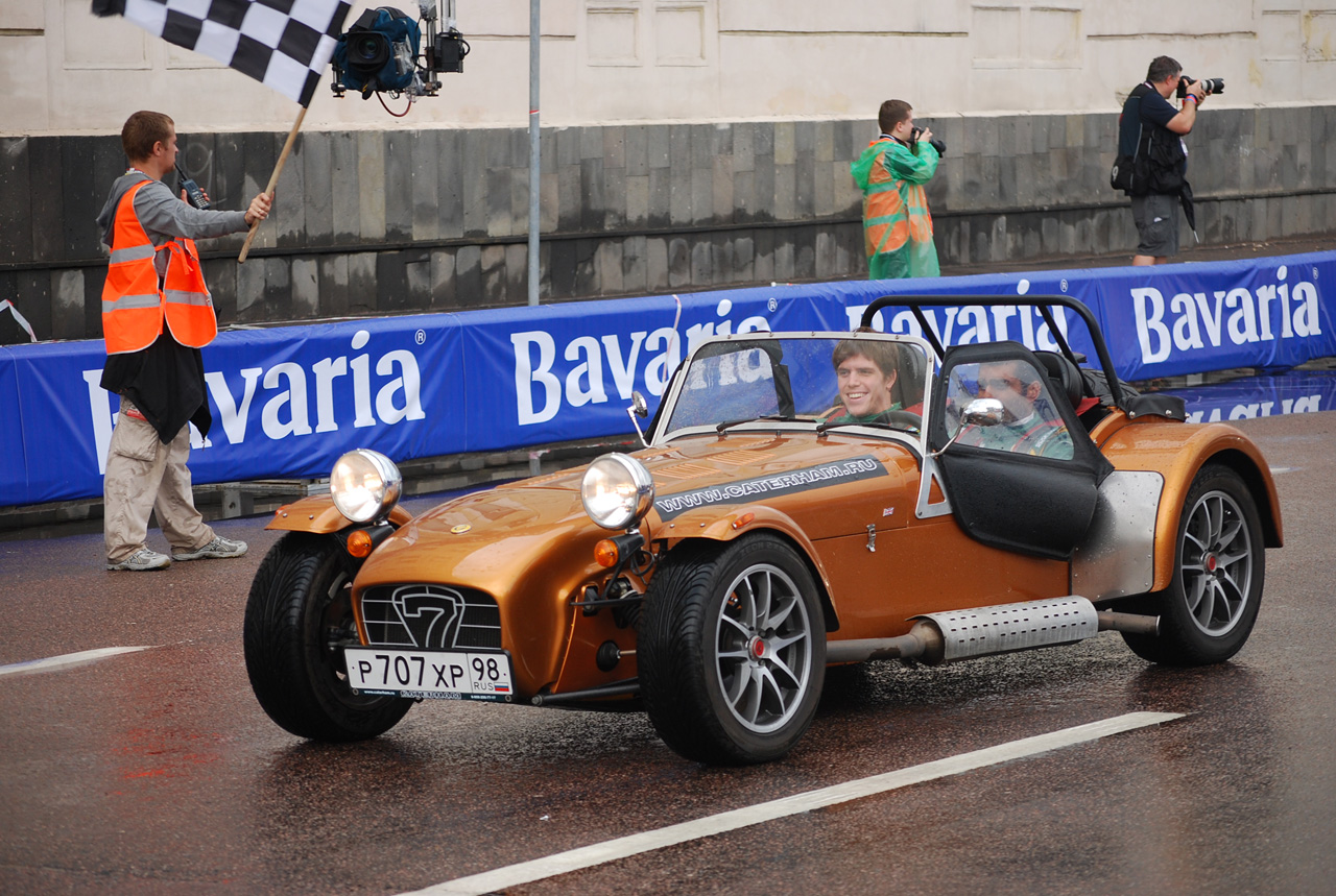 5947000249 9f85595245 The parade In A Caterham O