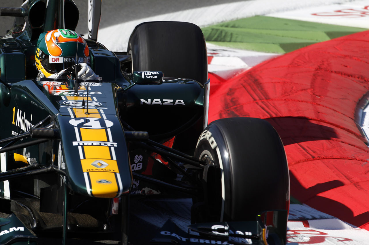 6129868074 f3b8f42564 Karun Chandhok On track during FP1 O