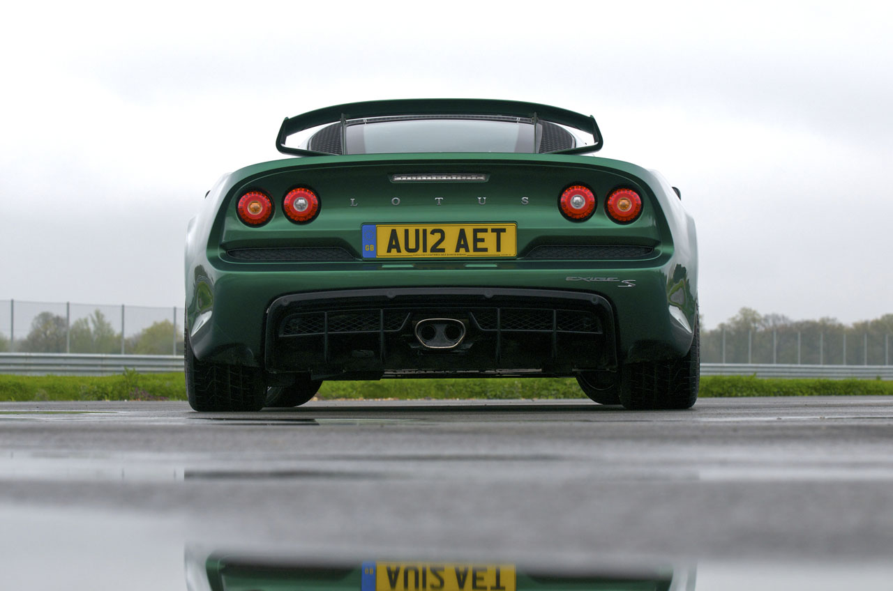 Exige 024