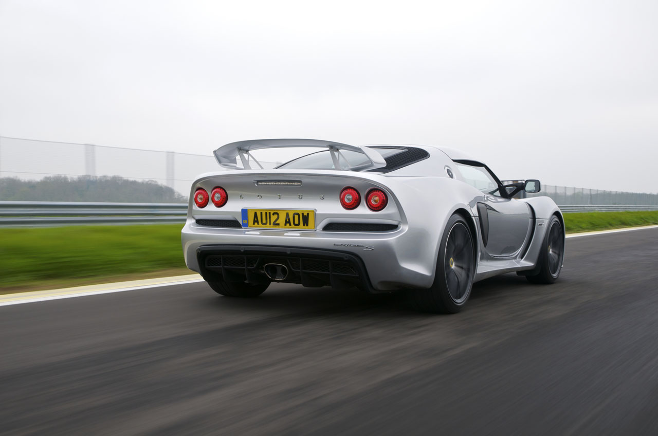 Exige 032