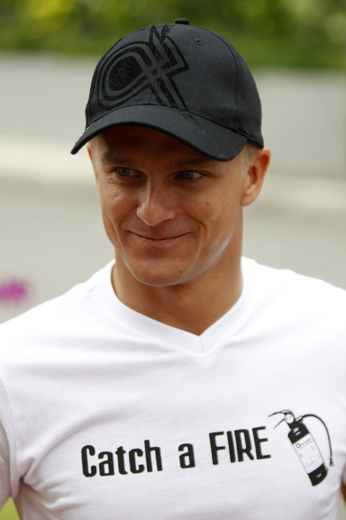 6172200670 830e3c4542 Fitting choice Of T shirt For Heikki Kovalainen In Singapore O