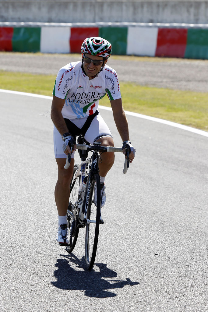 6216811284 598a700d2f Jarno rides The track O