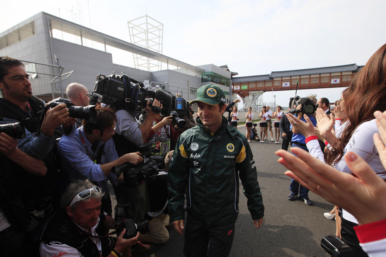 6248598379 75a0cd2201 Jarno heads To The driver parade O