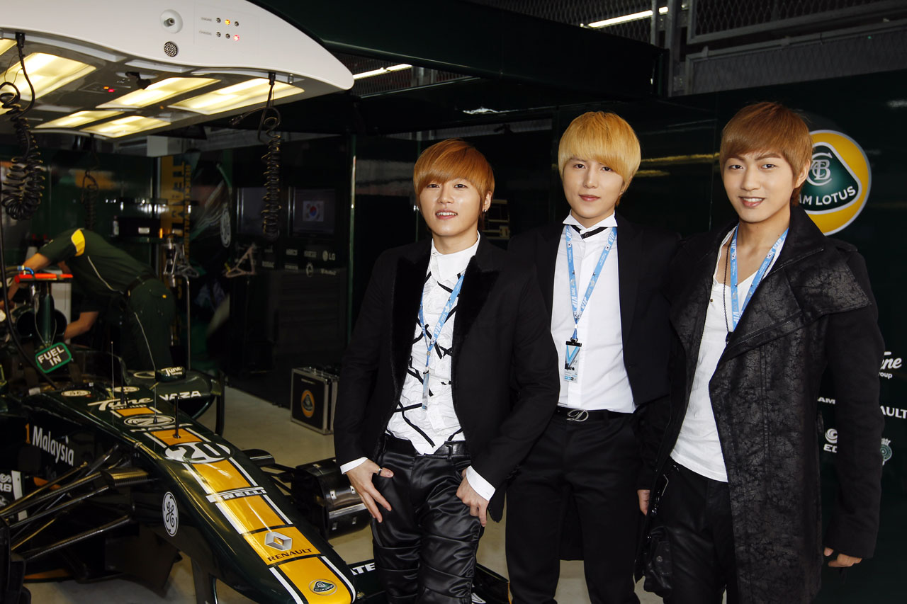 6249122686 685479f1ef Korean boyband As Our guests O