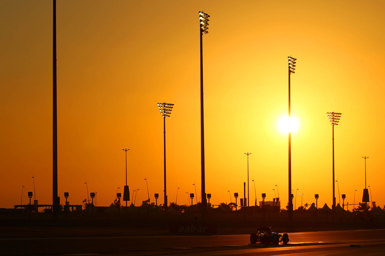 6339100819 65ae2ecbca Abu Dhabi Sun Set  qualifying 2011 O