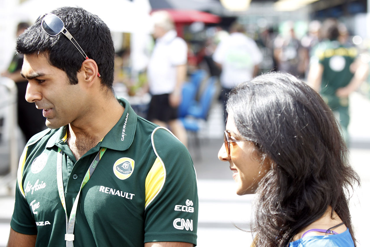 6405490533 9f111bb0a4 Karun Chandhok In The Interlagos paddock O