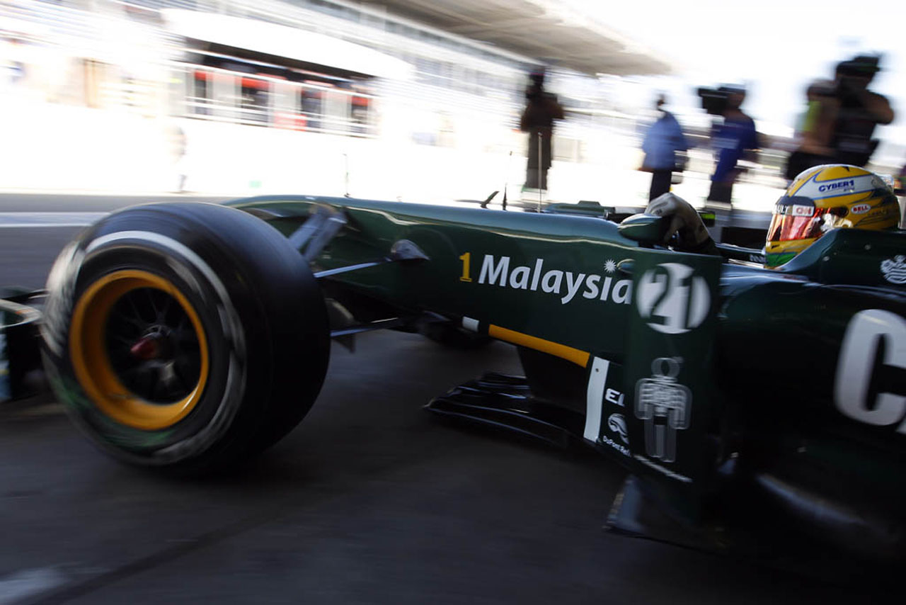 6399990457 7a77bfede1 Luiz Razia In The pits during FP1 O