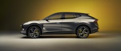 04_Lotus_Eletre-_EXT_Studio_Silver_Profile.jpg