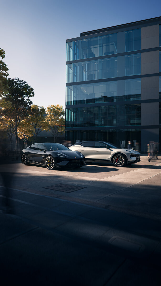 Lotus_Eletre_Emeya_MY26_Hero_9x16_High_Res (1).jpg