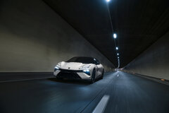 Lotus_Emeya_600_MY_2026_Front.jpg