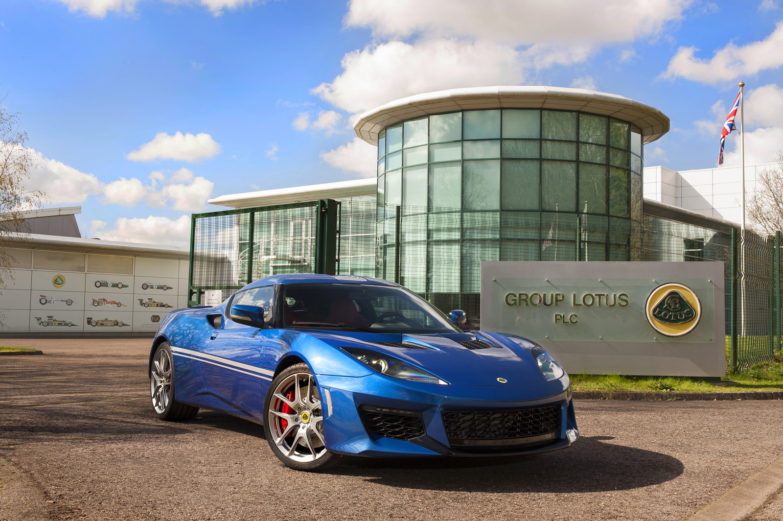 More information about "Hethel Edition Evora 400 Drives 50Th Anniversary Home"
