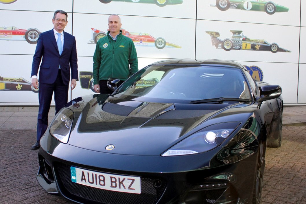 More information about "Chapman once again behind the wheel of a Lotus sports car"