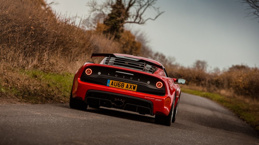 Lotus Exige Sport 410 wins EVO%u2019s Roadster of the Year (3).jpg