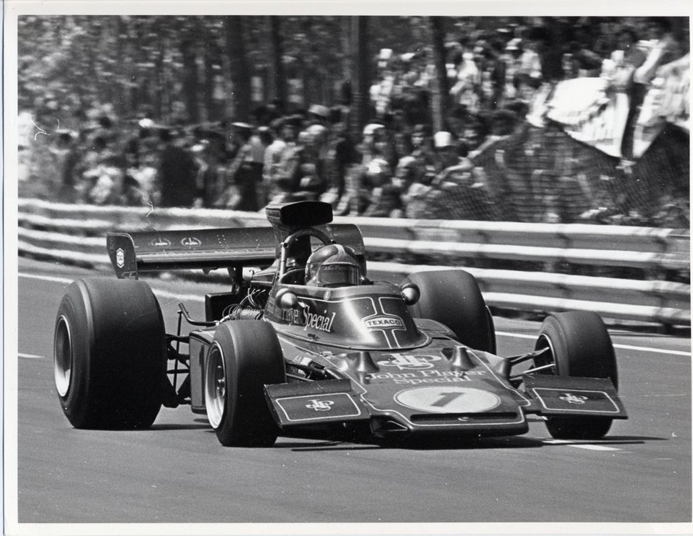 Lotus-72-Fittpaldi---Image-courtesy-of-Classic-Team-Lotus.jpg