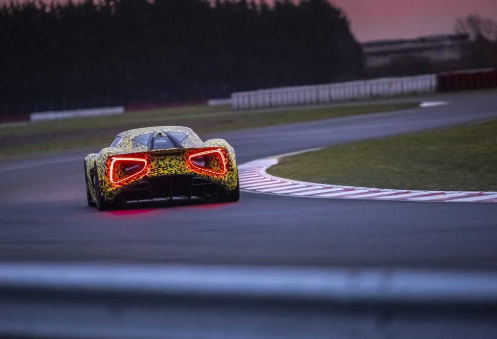 Lotus_Evija_Hethel-4.jpg