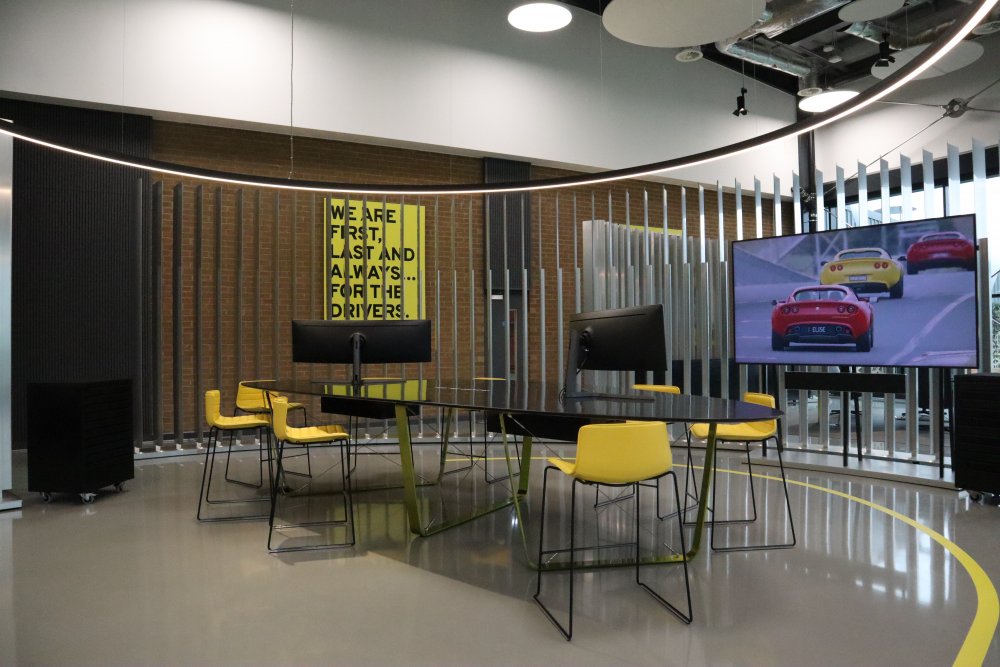 LotusRetailIdentityDesignStudio2.JPG