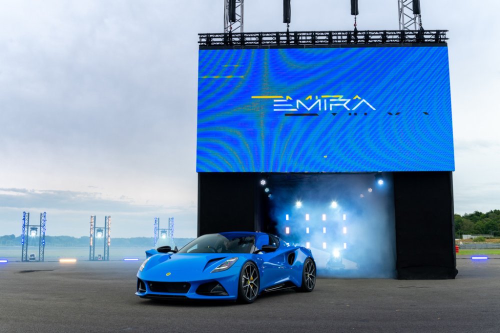 Lotus-Emira-unboxed_3.jpg