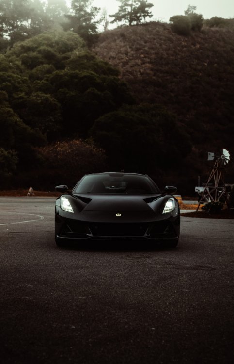 Lotus-Emira-front-in-Monterey.jpg