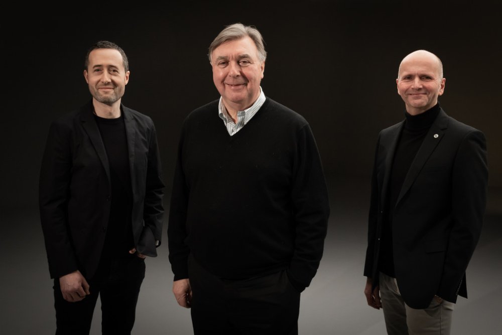 Lotus-design-leads-L-R-Ben-Payne-Peter-Horbury-Russell-Carr_1.jpg